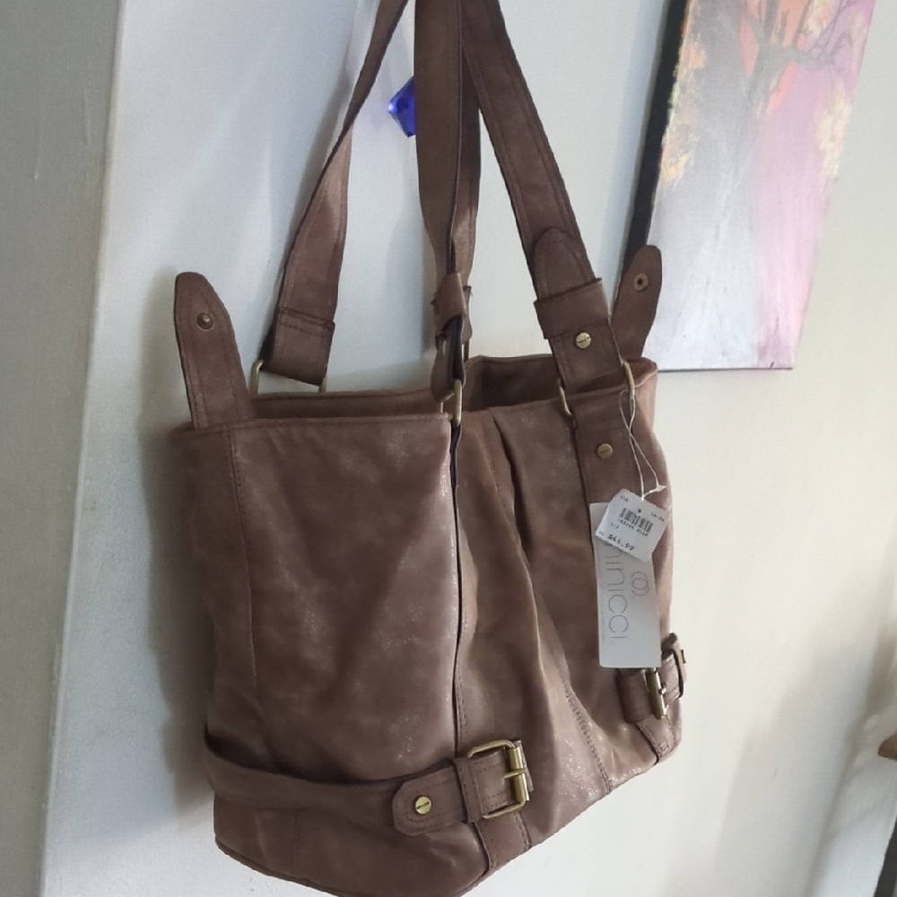 Minicci Tan Shoulder Bag with Gold Accents Very Spacious Asking ONLY $25 - Picture 7 of 13